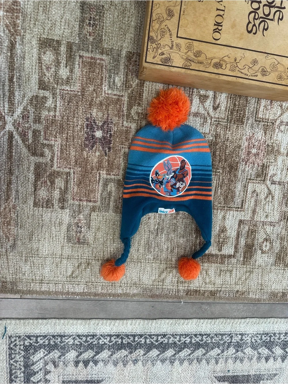 Looney Tunes Space Jam Youth Kids Winter Pom Beanie Hat Bugs Bunny Friends